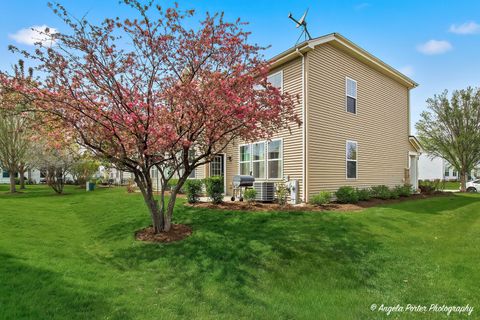Tiny photo for 1417 Newport Circle, Pingree Grove, IL 60140 (MLS # 12634072)