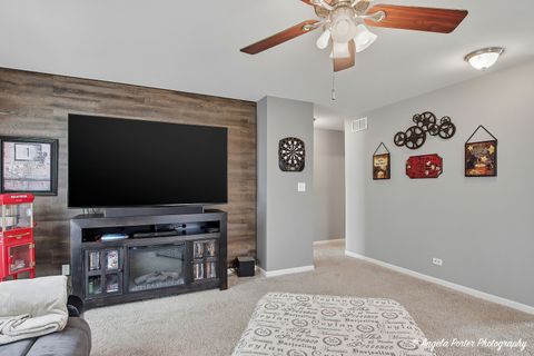 Tiny photo for 1417 Newport Circle, Pingree Grove, IL 60140 (MLS # 12634072)