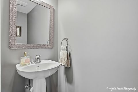 Tiny photo for 1417 Newport Circle, Pingree Grove, IL 60140 (MLS # 12634072)