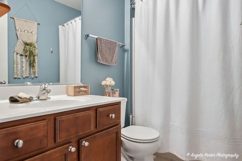 Tiny photo for 1417 Newport Circle, Pingree Grove, IL 60140 (MLS # 12634072)