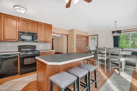 Tiny photo for 743 Westwind Drive, Bolingbrook, IL 60440 (MLS # 12501307)