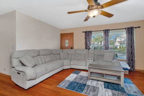 Tiny photo for 743 Westwind Drive, Bolingbrook, IL 60440 (MLS # 12501307)