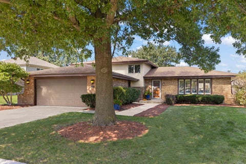 Tiny photo for 8808 Wheeler Drive, Orland Park, IL 60462 (MLS # 12759153)