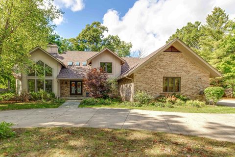 Photo of 1830 Robinwood Lane, Riverwoods, IL 60015 (MLS # 12489332)