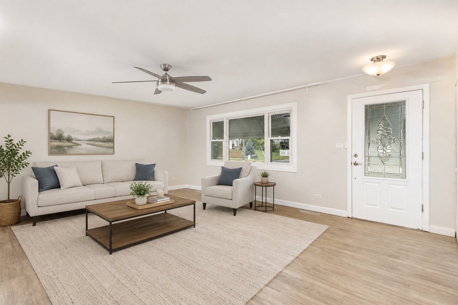 255 W Daniels Road