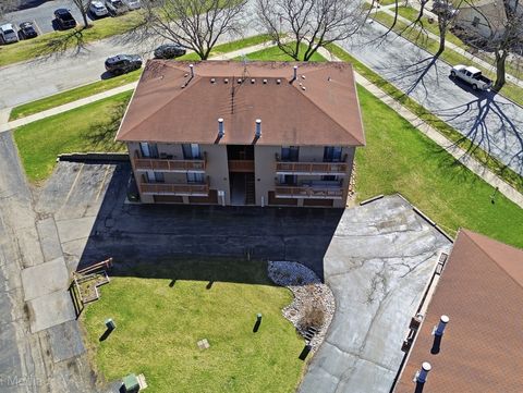 Tiny photo for 714 Division Street #G1-G2, South Elgin, IL 60177 (MLS # 12603950)