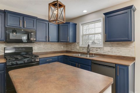 Tiny photo for 1508 Biltmore Court, Normal, IL 61761 (MLS # 12575065)