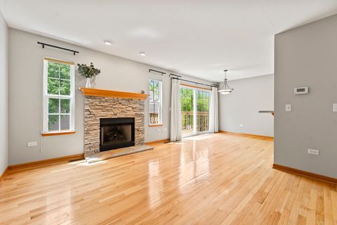 Tiny photo for 2822 Granite Court, Crystal Lake, IL 60012 (MLS # 12660592)