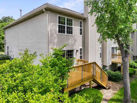 Tiny photo for 2822 Granite Court, Crystal Lake, IL 60012 (MLS # 12660592)