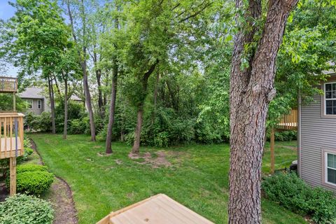 Tiny photo for 2822 Granite Court, Crystal Lake, IL 60012 (MLS # 12660592)