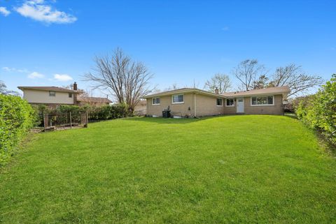 Tiny photo for 16465 Woodlawn East Avenue, South Holland, IL 60473 (MLS # 12487553)