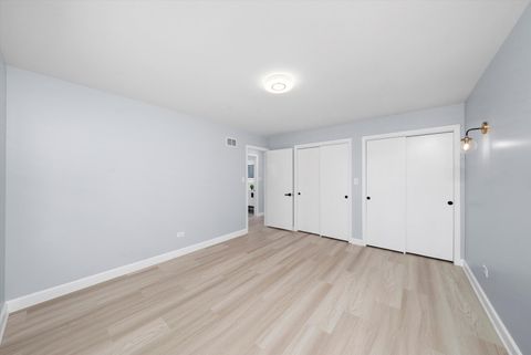 Tiny photo for 16465 Woodlawn East Avenue, South Holland, IL 60473 (MLS # 12487553)