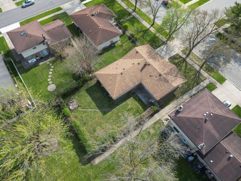Tiny photo for 16465 Woodlawn East Avenue, South Holland, IL 60473 (MLS # 12487553)