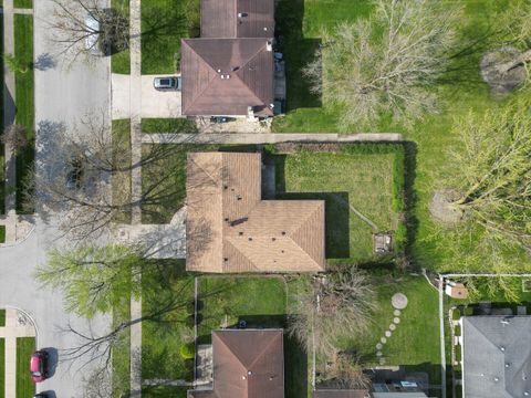 Tiny photo for 16465 Woodlawn East Avenue, South Holland, IL 60473 (MLS # 12487553)