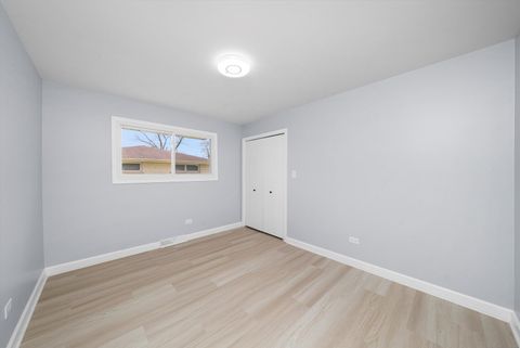 Tiny photo for 16465 Woodlawn East Avenue, South Holland, IL 60473 (MLS # 12487553)