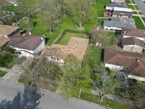 Tiny photo for 16465 Woodlawn East Avenue, South Holland, IL 60473 (MLS # 12487553)