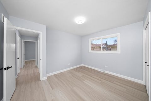 Tiny photo for 16465 Woodlawn East Avenue, South Holland, IL 60473 (MLS # 12487553)