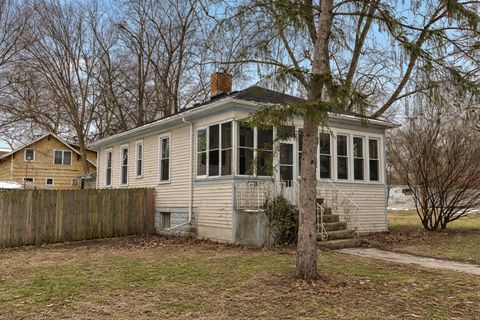 Photo of 1812 Cedar Road, Homewood, IL 60430 (MLS # 12551553)