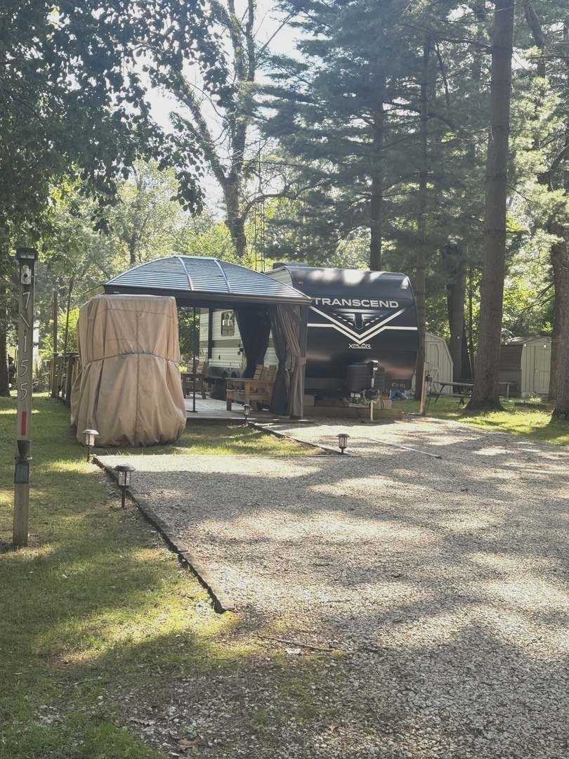 7-155 Woodhaven Lakes