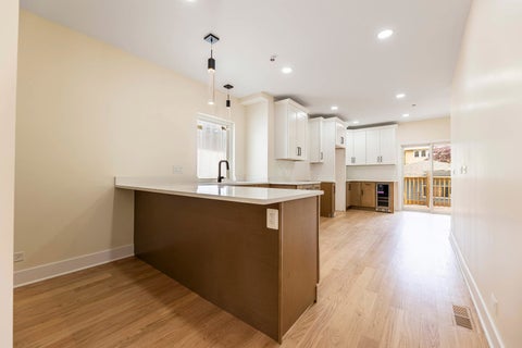 Tiny photo for 544 S Oak Park Avenue, Oak Park, IL 60304 (MLS # 12740377)
