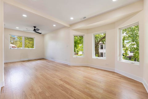 Tiny photo for 544 S Oak Park Avenue, Oak Park, IL 60304 (MLS # 12740377)
