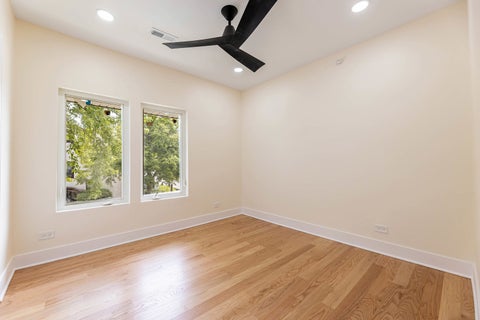 Tiny photo for 544 S Oak Park Avenue, Oak Park, IL 60304 (MLS # 12740377)