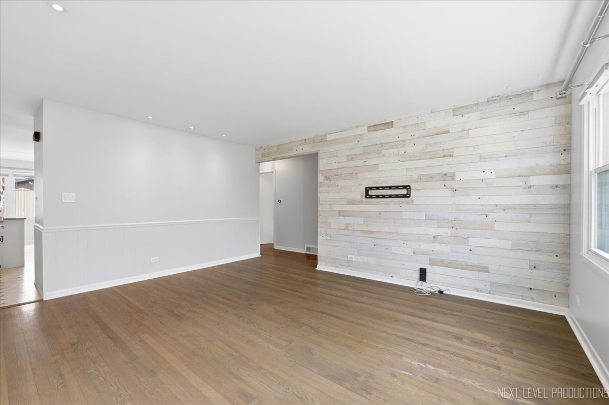 1909 Forrest Boulevard