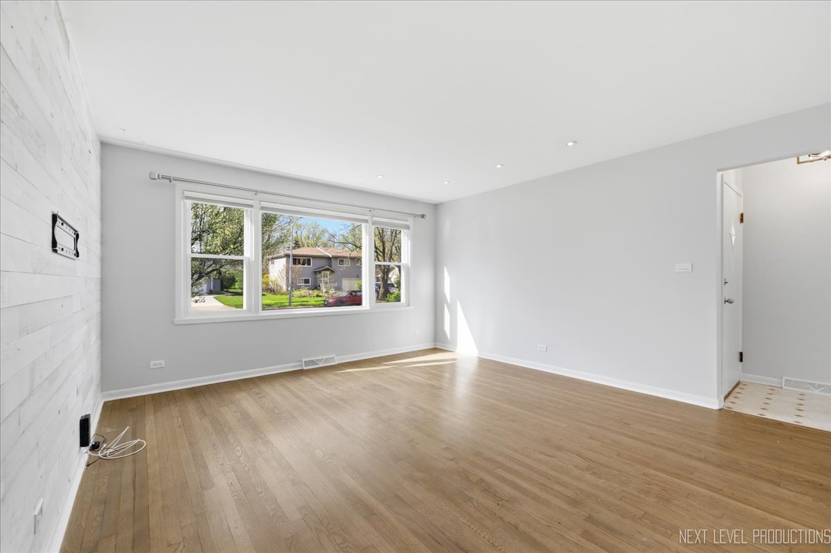 1909 Forrest Boulevard