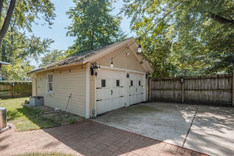 Tiny photo for 1344 Garfield Avenue, Aurora, IL 60506 (MLS # 12754900)