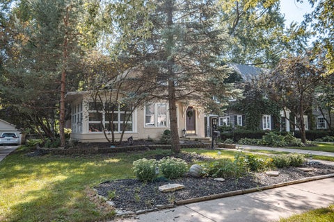 Tiny photo for 1344 Garfield Avenue, Aurora, IL 60506 (MLS # 12754900)