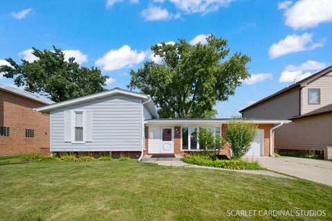 Photo of 705 S School Street, Lombard, IL 60148 (MLS # 12735893)