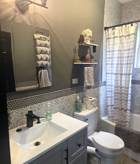 Tiny photo for 2828 Lombard Avenue, Berwyn, IL 60402 (MLS # 12700399)