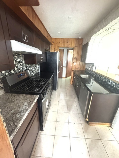 2910 Killarney Drive