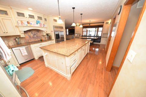 Tiny photo for 833 N 27th Street, Mt Vernon, IL 62864 (MLS # 12628607)