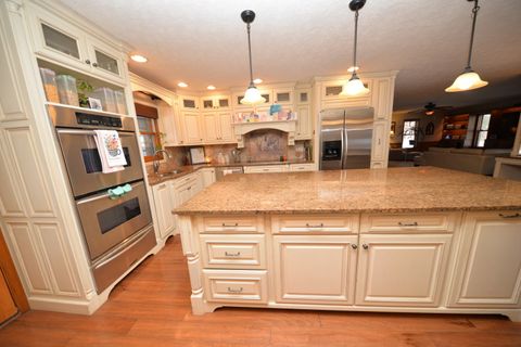 Tiny photo for 833 N 27th Street, Mt Vernon, IL 62864 (MLS # 12628607)