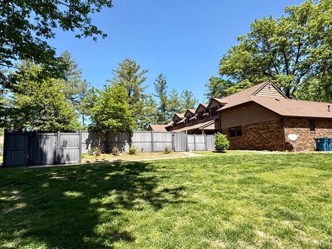 Tiny photo for 833 N 27th Street, Mt Vernon, IL 62864 (MLS # 12628607)