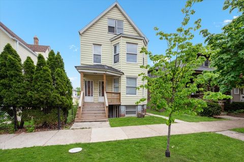 2643 N Monticello Avenue Chicago IL 60647