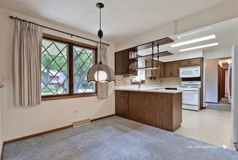 Tiny photo for 10639 W Circle Drive, Beach Park, IL 60099 (MLS # 12678395)