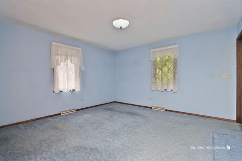 Tiny photo for 10639 W Circle Drive, Beach Park, IL 60099 (MLS # 12678395)