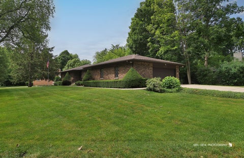 Tiny photo for 10639 W Circle Drive, Beach Park, IL 60099 (MLS # 12678395)