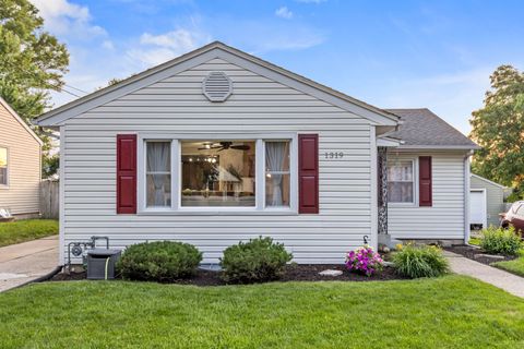 1319 27th Street Rockford IL 61108