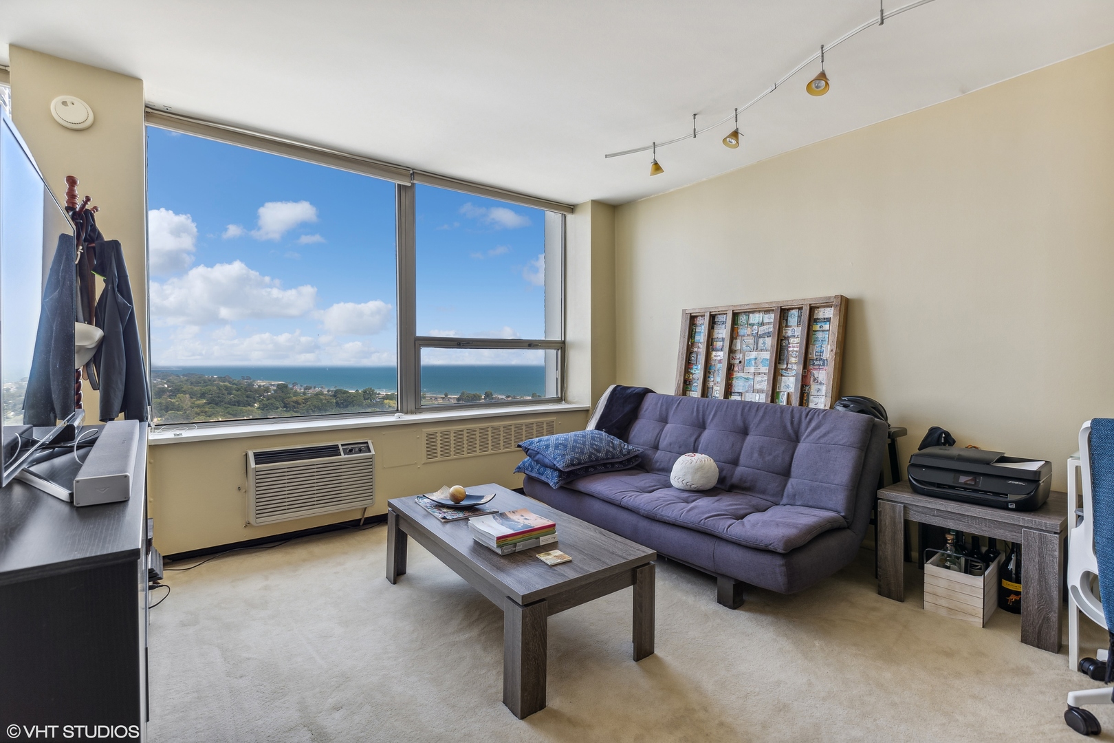 1460 N Sandburg Terrace 2304