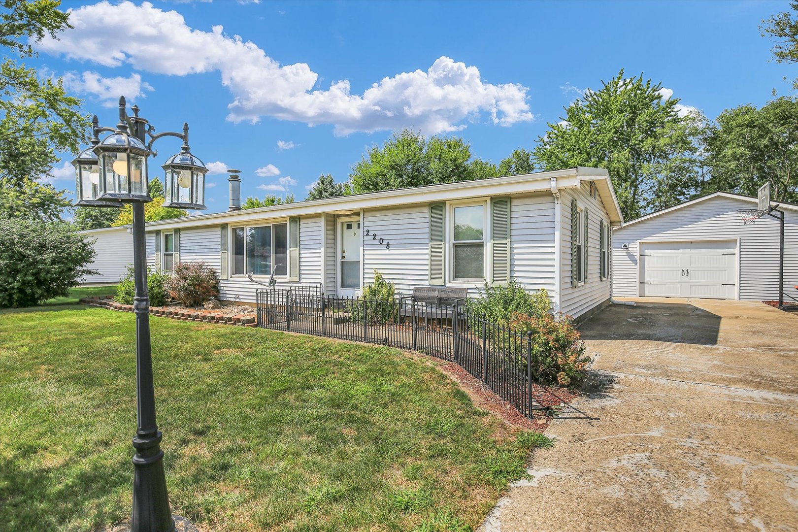 2208 Mallard Drive