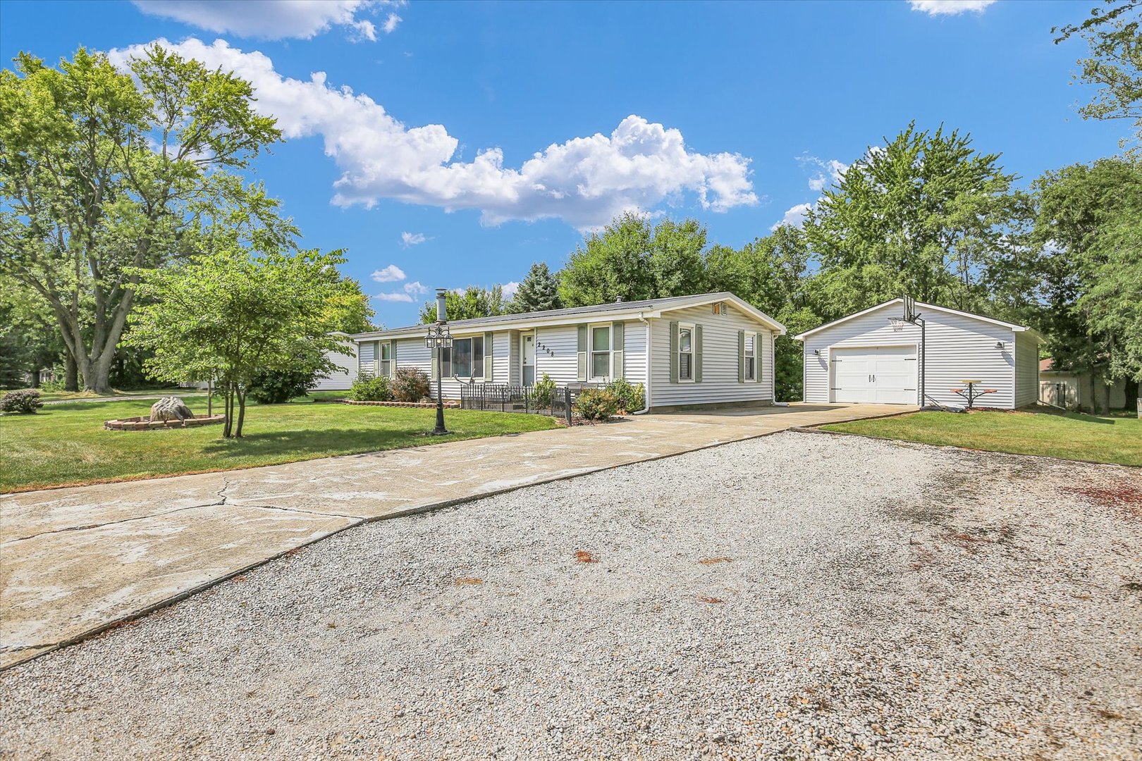 2208 Mallard Drive