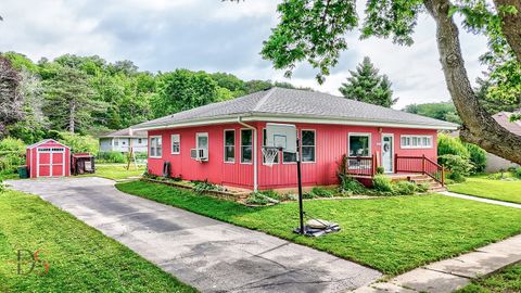 Tiny photo for 927 Clark Street, Marseilles, IL 61341 (MLS # 12576265)