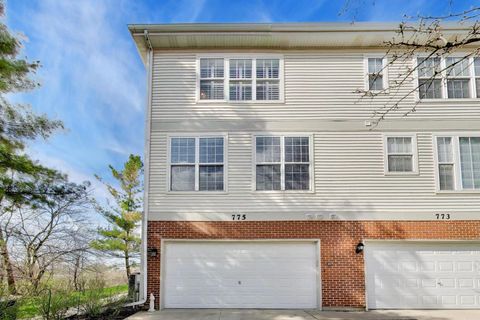 Tiny photo for 775 Pheasant Trail, St. Charles, IL 60174 (MLS # 12600268)
