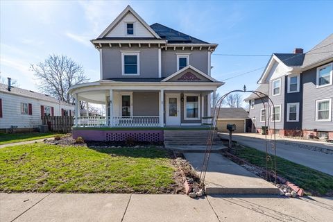 Photo of 709 N Center Street, Clinton, IL 61727 (MLS # 12589699)