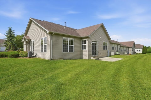 Tiny photo for 17136 Fontana Lane #END, Lockport, IL 60441 (MLS # 12671818)
