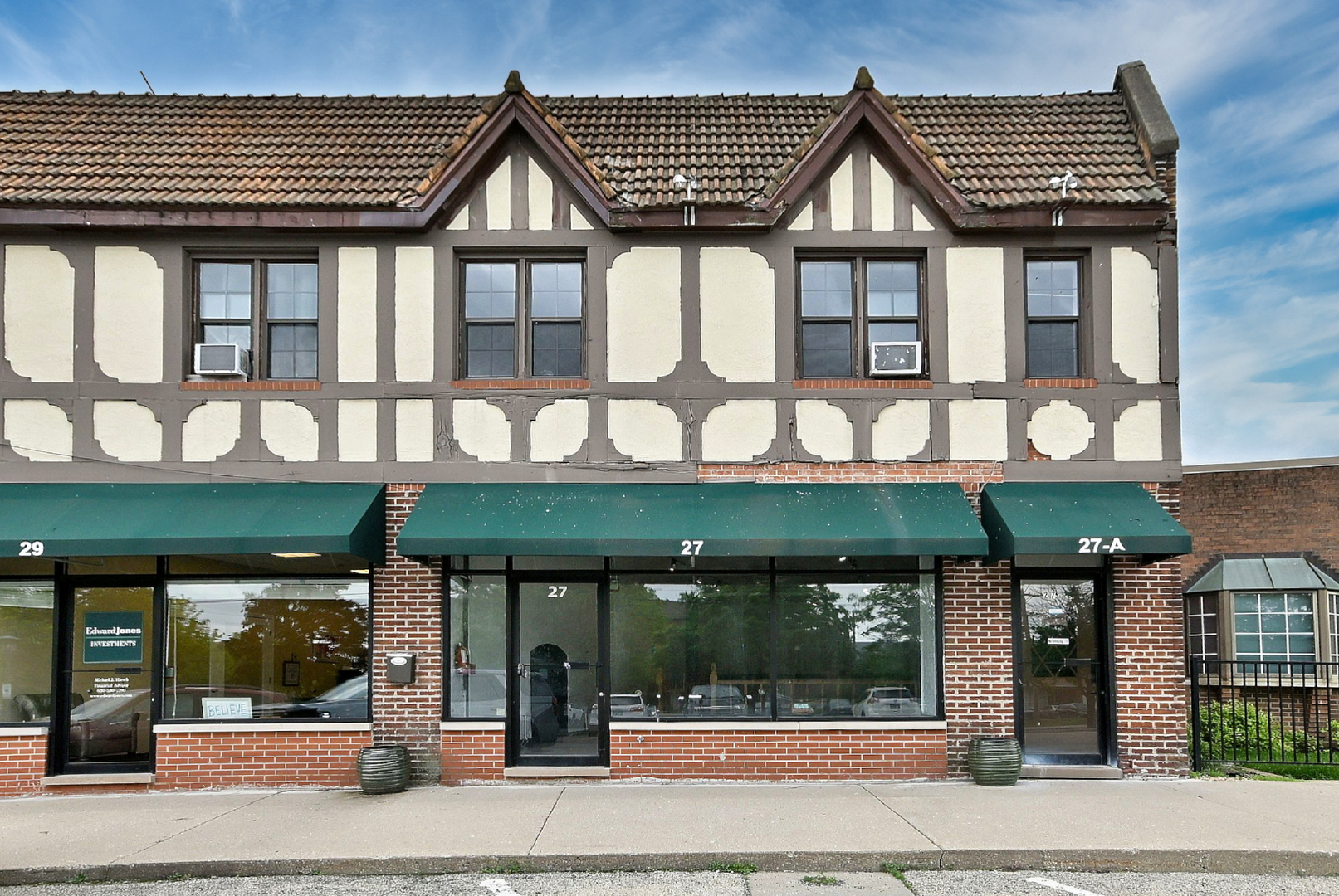 Photo 1 of 26 — 27 E Park Boulevard, Villa Park, IL 60181