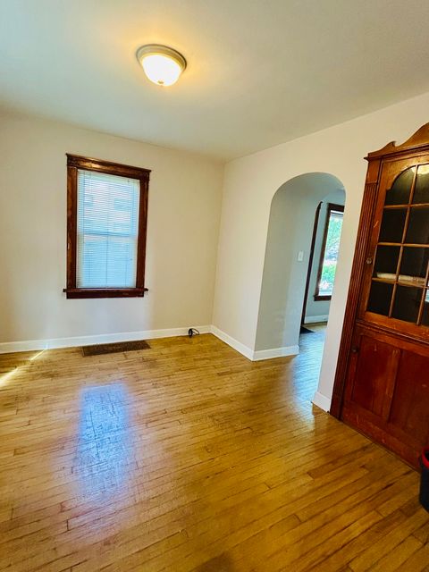 Tiny photo for 521 E 161st Place, South Holland, IL 60473 (MLS # 12560771)